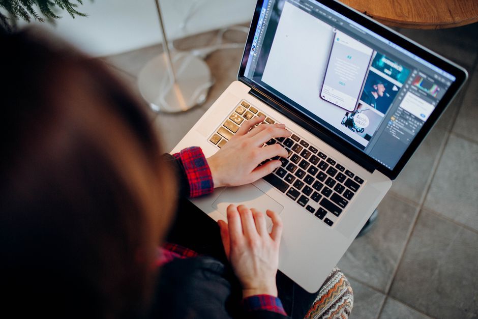 CDD reconversion 2026 : le tremplin idéal vers le freelance