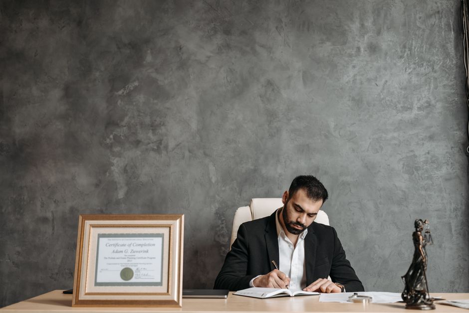 Freelance sans CDI : plan épargne transition pro